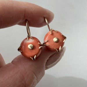 Kolczyki z żółtego złota z koralem 4,71g