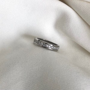 Platynowy pierścionek z brylantami 0,93ct H/SI
